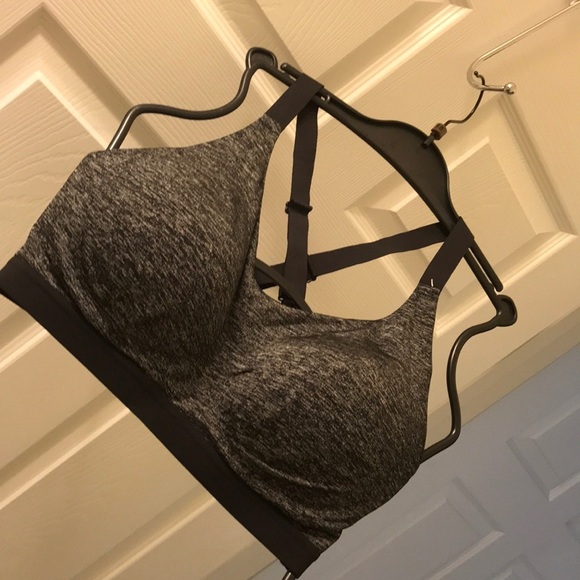 💖 Lightweight by Victoria’s Secret Sport Bra - Picture 2 of 7